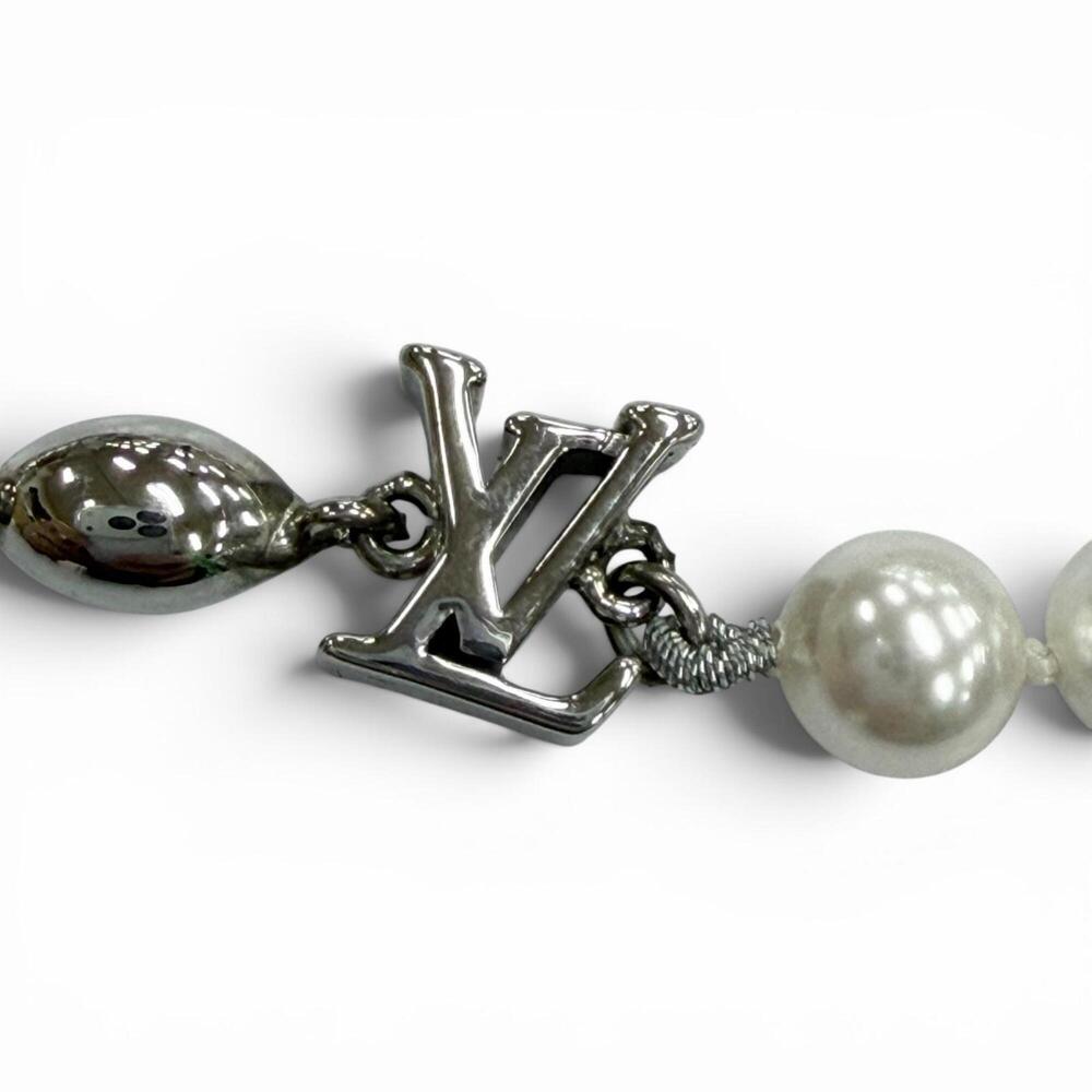 LOUIS VUITTON White Pearl Charm Bracelet - Picture 3 of 7